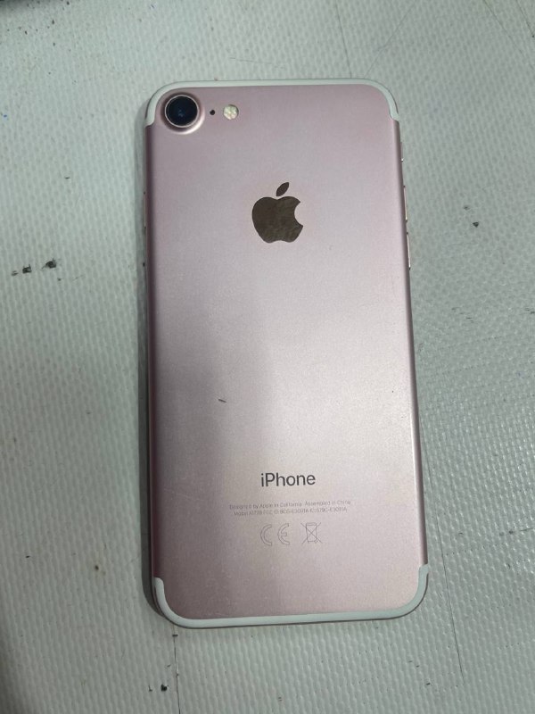 Смартфон iPhone 7 32Gb