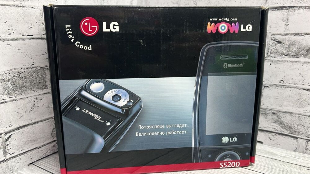 Мобильный телефон LG S5200