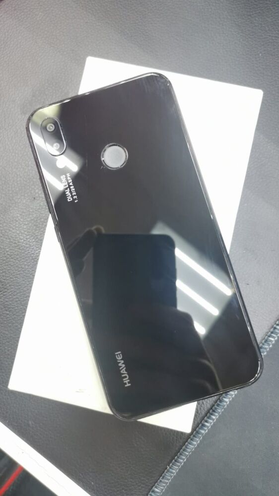 Смартфон Huawei P20 Lite 64гб