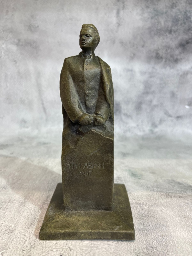 Статуэтка В.И.Ленин
