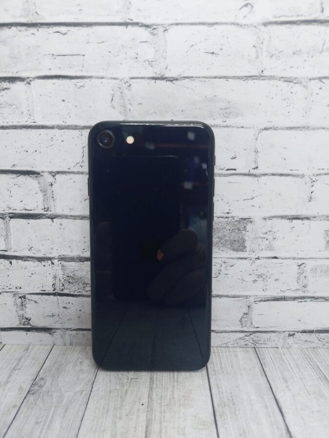 Смартфон iPhone SE 2020 64 Gb