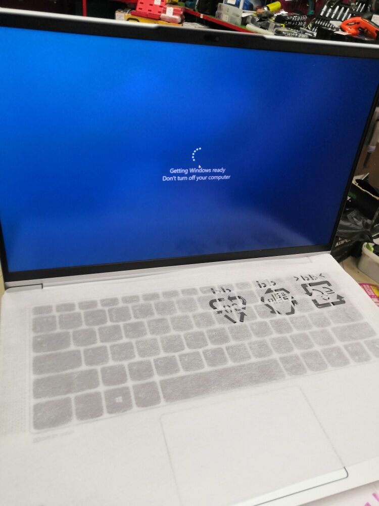 Ноутбук Lenovo ideapad 5G 14q8x05