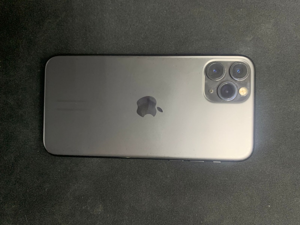 Смартфон iPhone 11 PRO 64 Gb