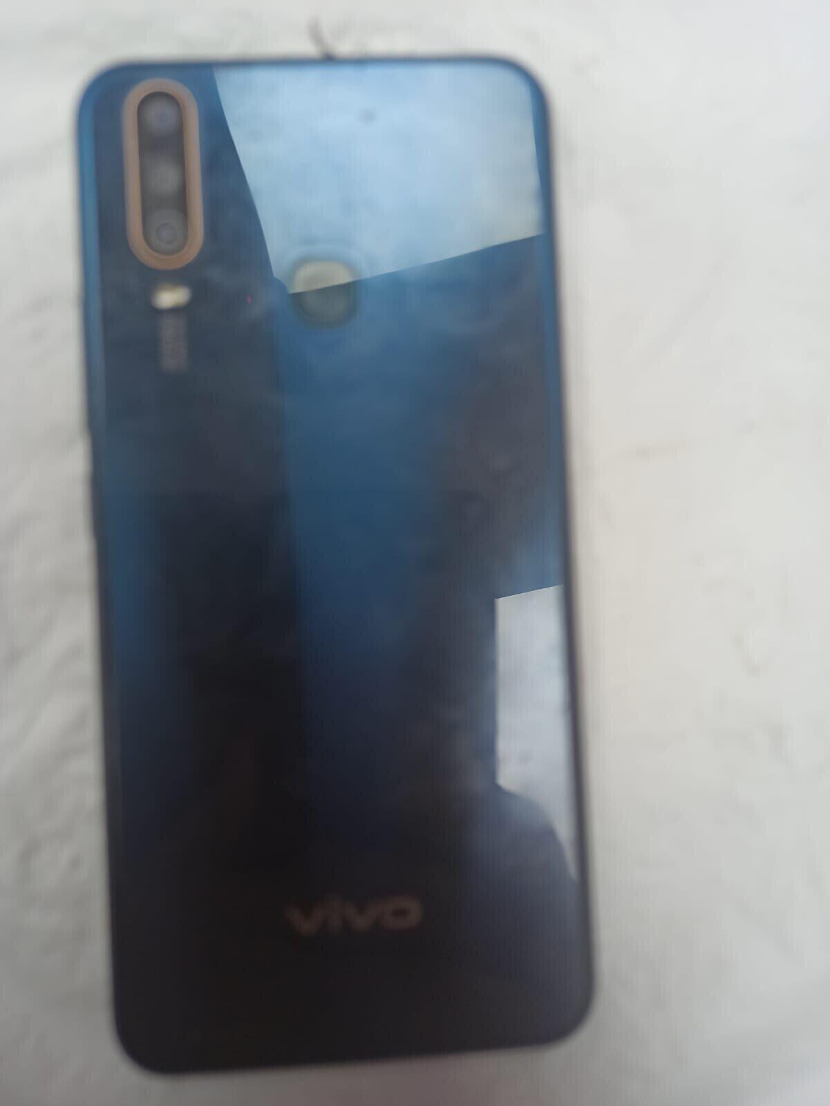 Смартфон Vivo Y17 1920 б/у купить в Москве в магазинах «Скупка» (Артикул:  943224 ) с доставкой: цена 2 999 ₽, отзывы