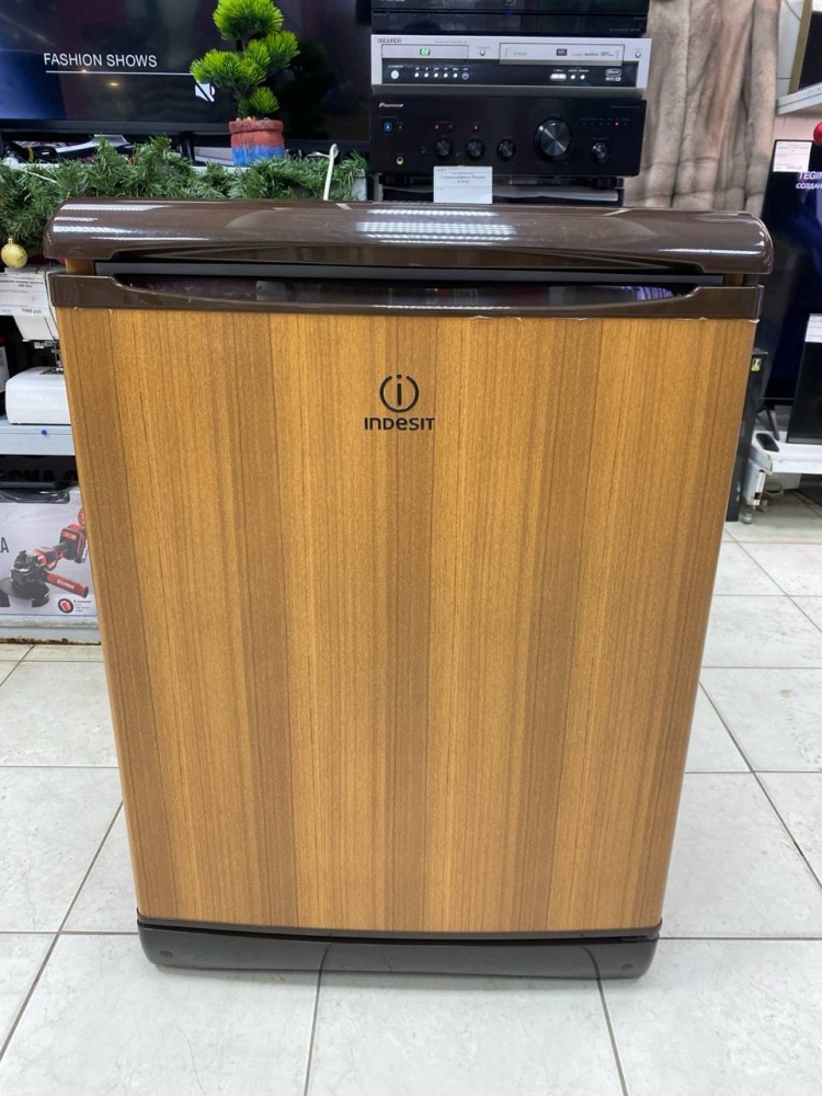 Холодильник Indesit TT85.005