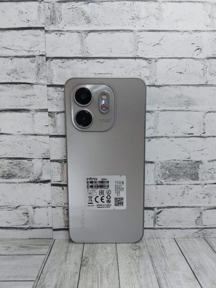 Мобильный телефон Infinix Smart 9 3/128