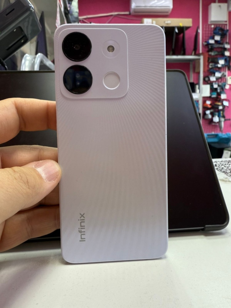 Мобильный телефон Infinix Smart 7 HD 4/64GB