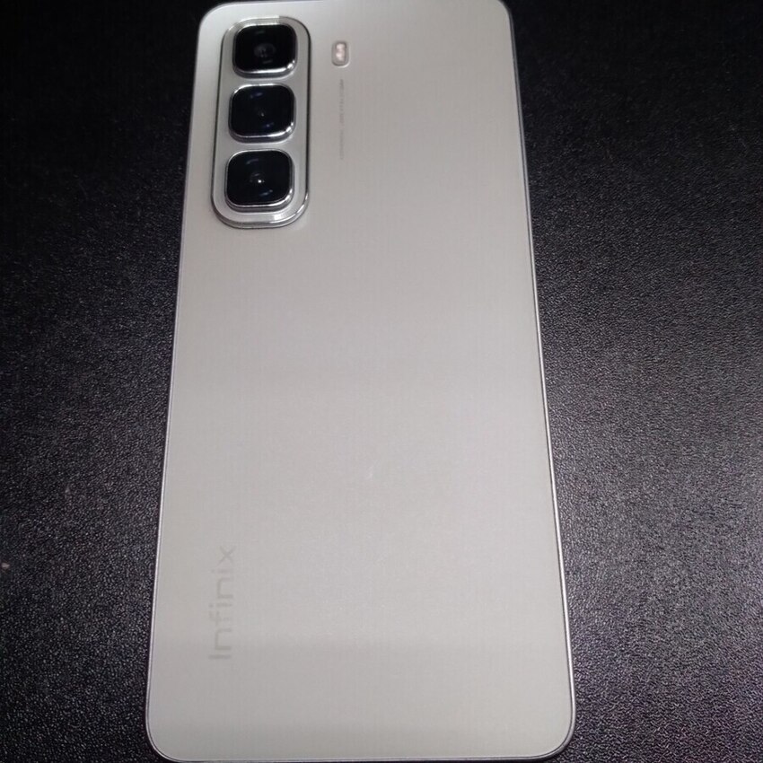 Смартфон iPhone 7 32Gb