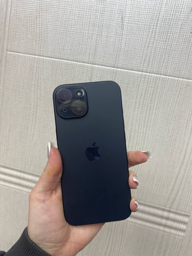 Смартфон iPhone 15 128 gb