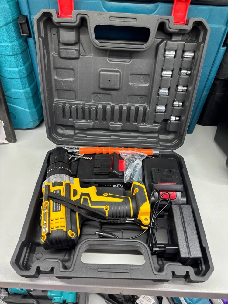 Шуруповерт DeWalt 48v