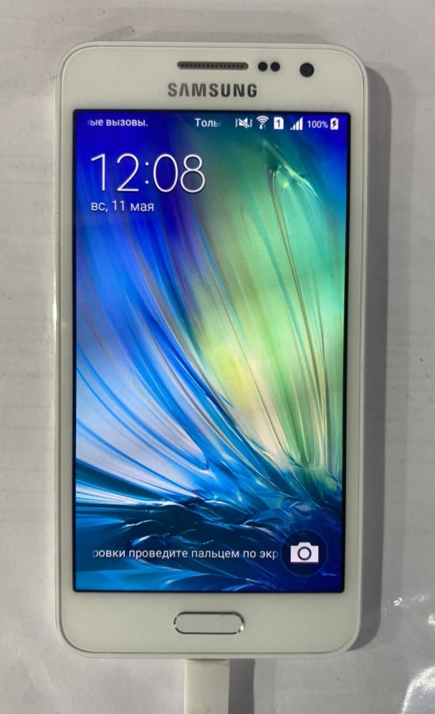 Смартфон Samsung A3 2015
