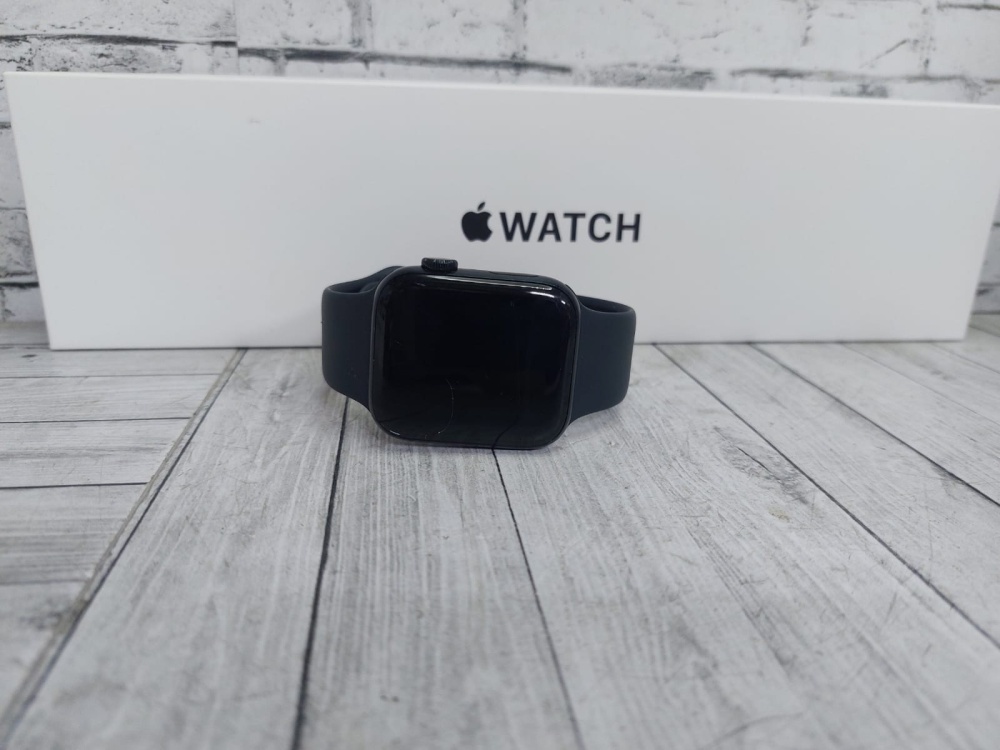 Часы Apple se 44mm