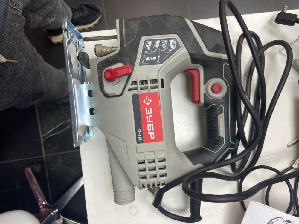 Лобзик зубр л-710