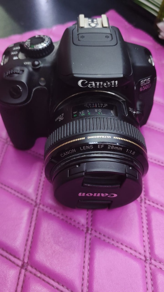Фотоаппарат Canon 650D