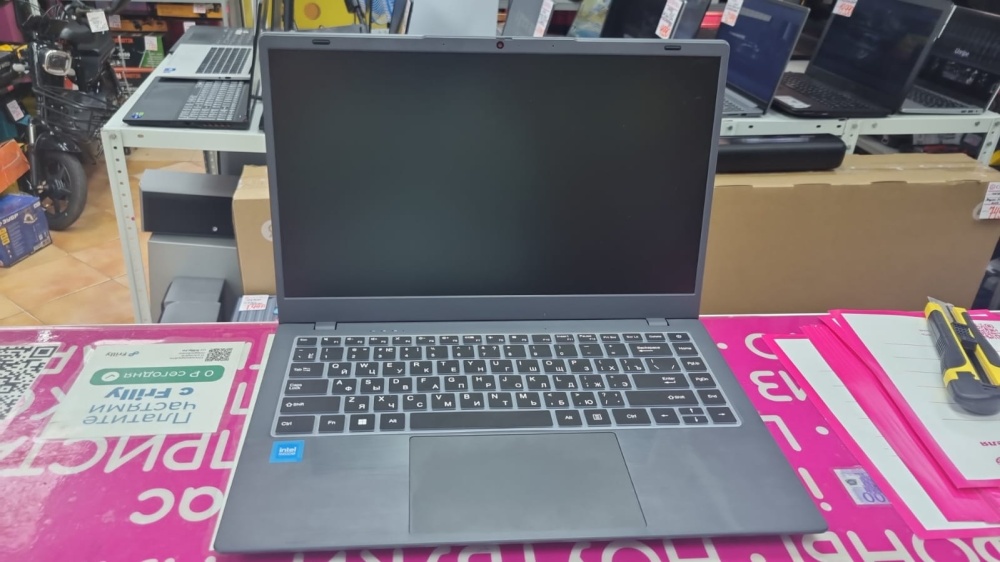 Нетбук Notebook Celeron 2x1.1/8/ssd256