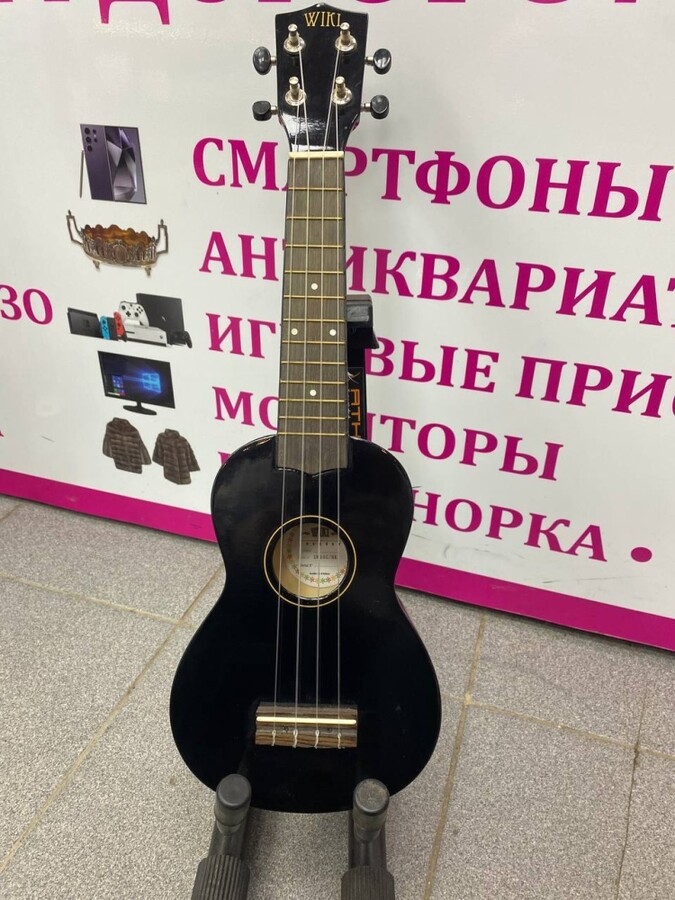 Укулеле WIKI UK10G/BK