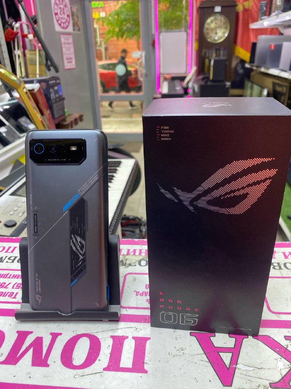 Мобильный телефон ASUS ROG PHONE 256gb