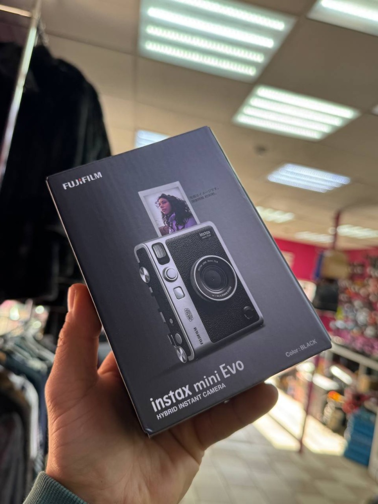 Фотоаппарат FujiFilm Instax mini Evo