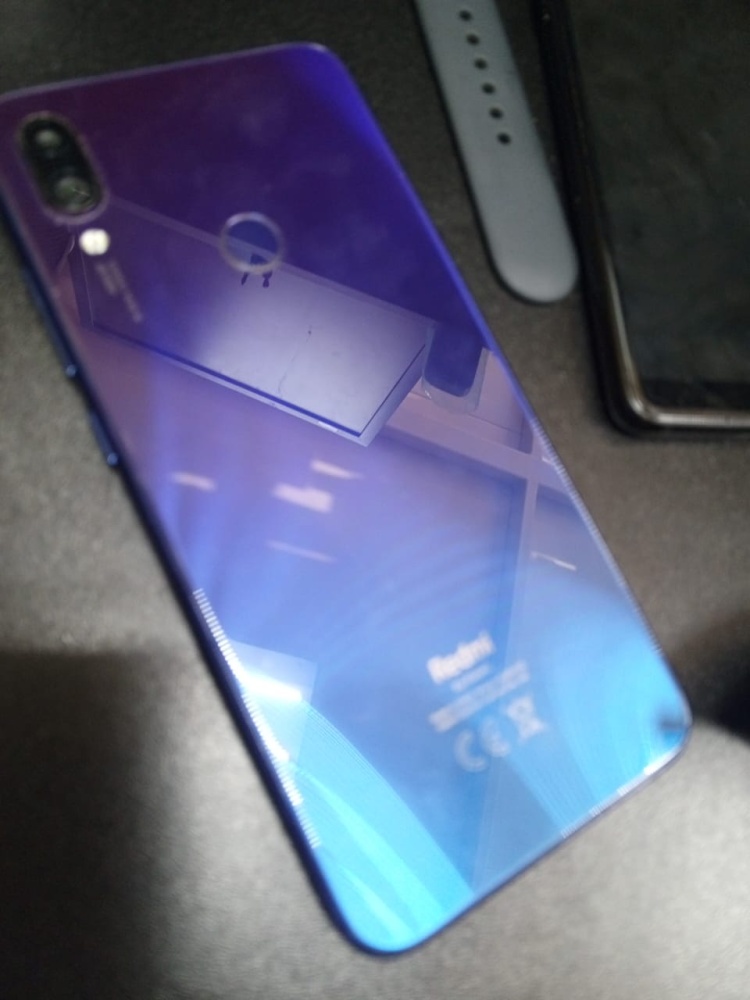 Смартфон Xiaomi Redmi 7