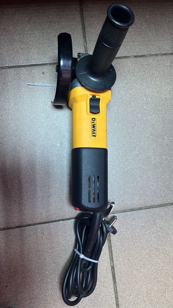 УШМ (Болгарка) DeWALT 840W