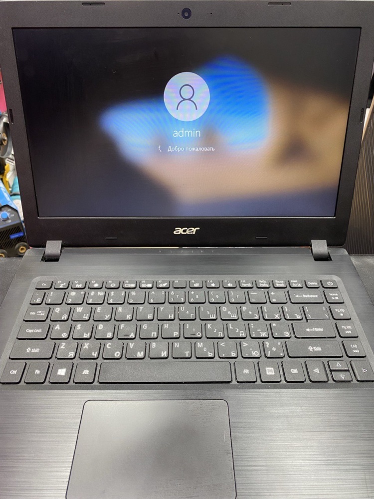 Ноутбук Acer Aspire 1