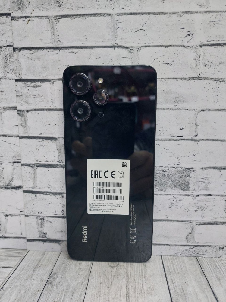 Смартфон Xiaomi Redmi 12