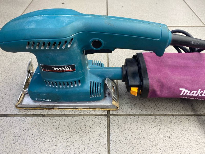 Шлифмашина makita bo3700
