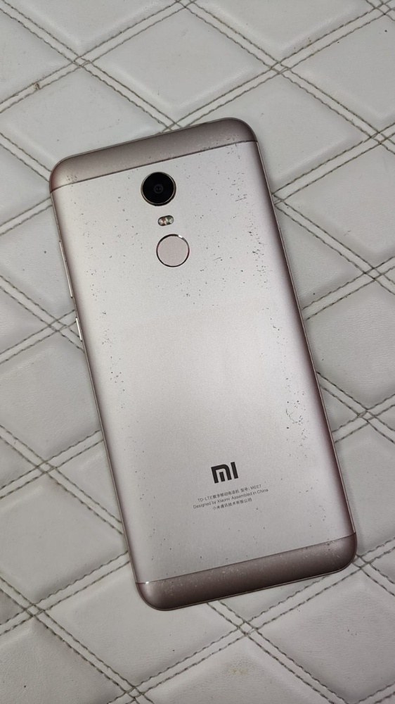 Смартфон Xiaomi Redmi 5+ 32гб