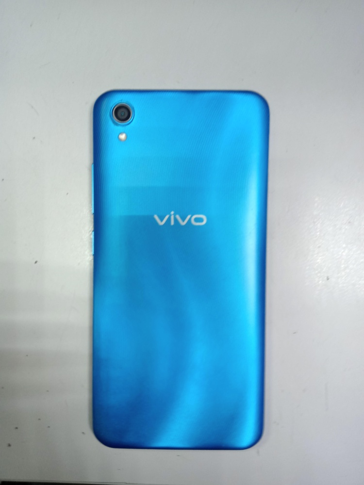Смартфон Vivo Y1S