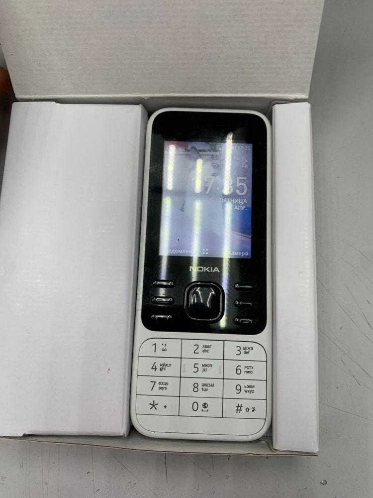 Мобильный телефон Nokia 6300