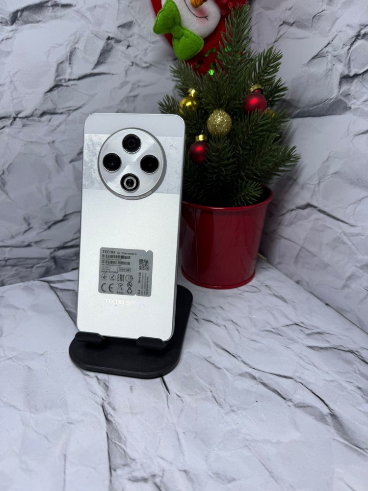 Мобильный телефон Tecno SPARK 30 8\256