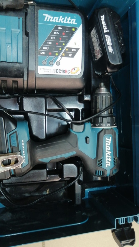 Шуруповерт MAKITA DDF485