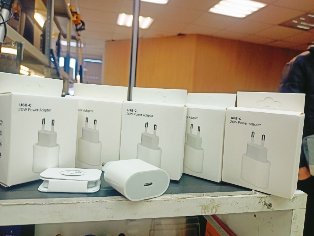 Адаптер Apple №4