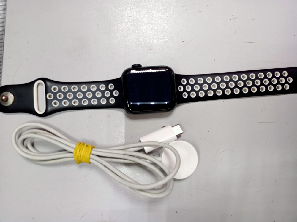 Часы Apple WATCH SE 2022 40mm