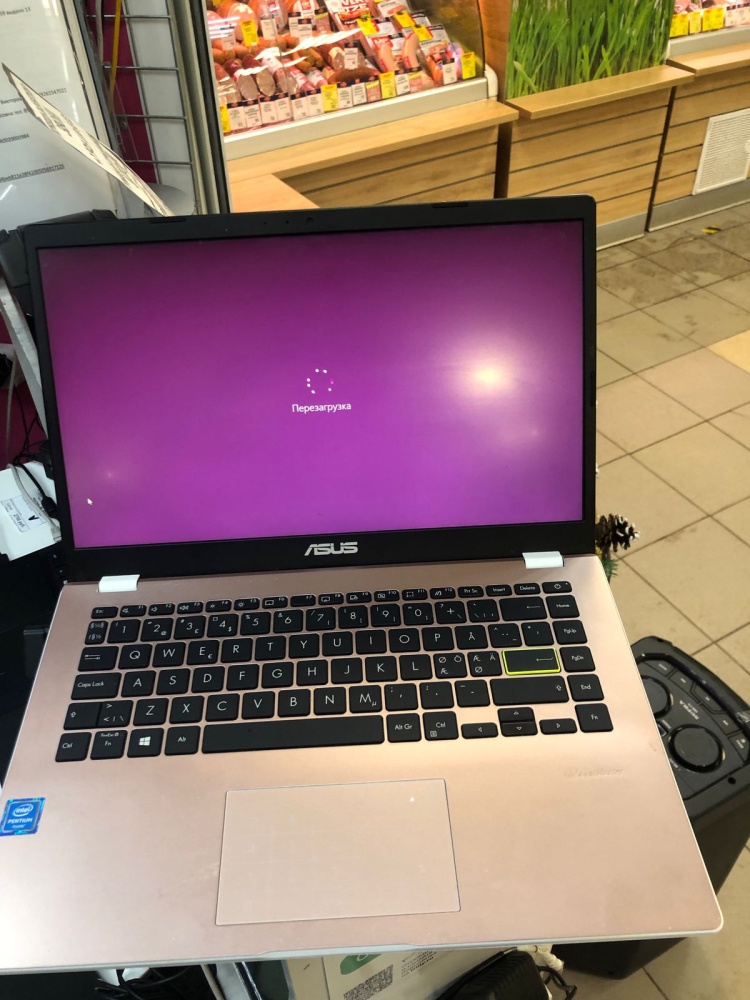 Ноутбук ASUS