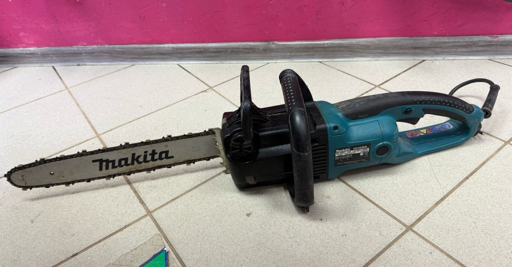 Пила MAKITA uc4530a