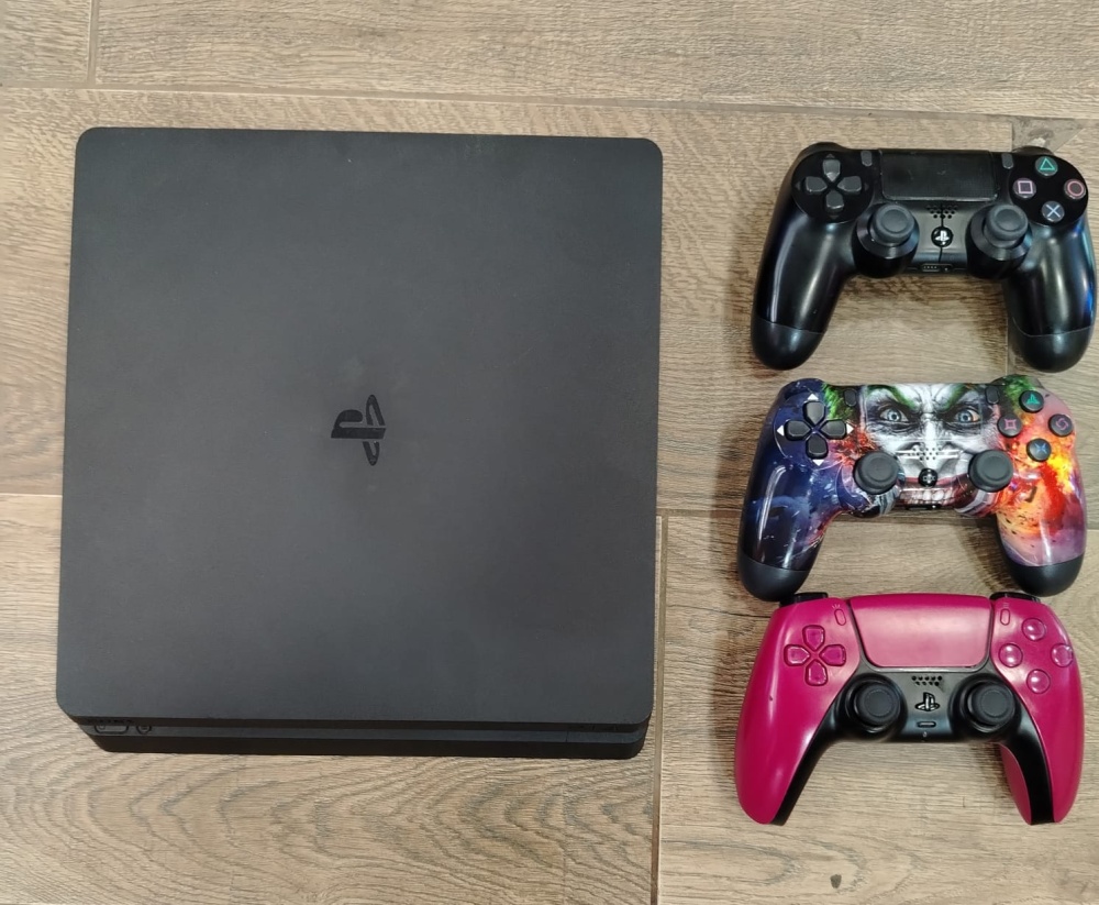 Игровая приставка Sony PlayStation 4 PRO
