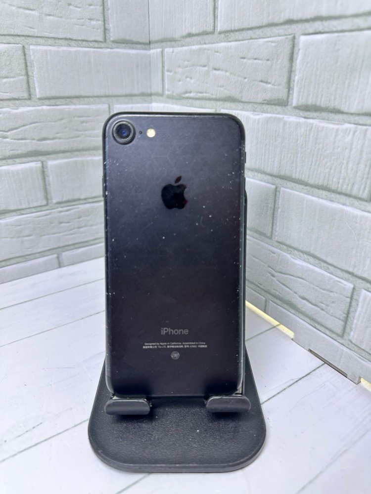 Смартфон iPhone 7 128Gb