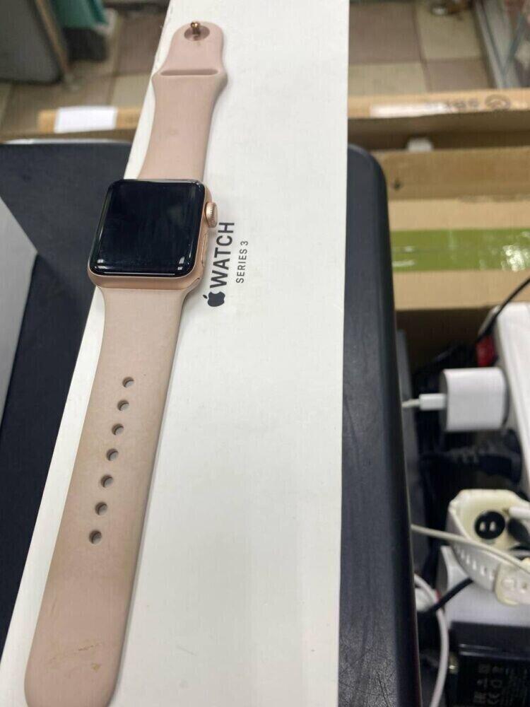 Часы Apple Watch 3