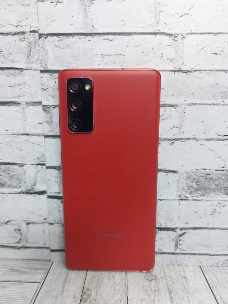 Смартфон Samsung S20 FE 8/128