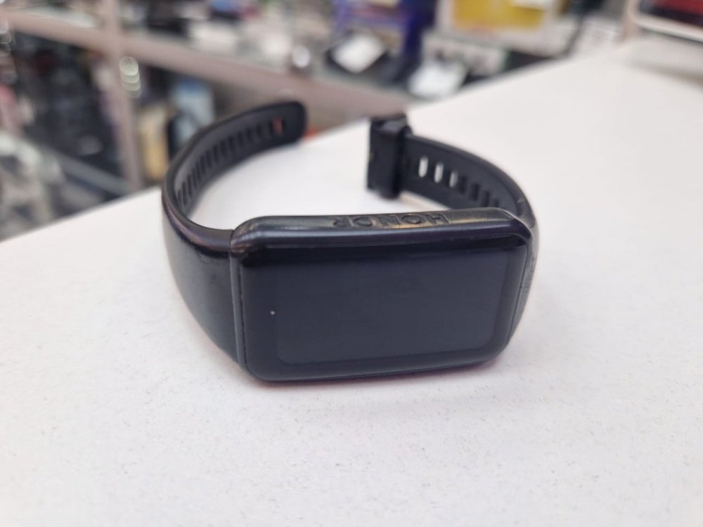 Смарт-браслет Honor Band 6