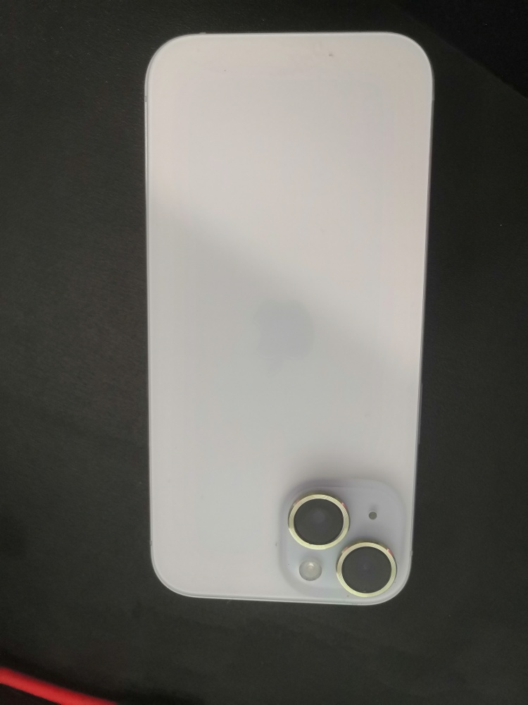 Смартфон iPhone 15 256gb