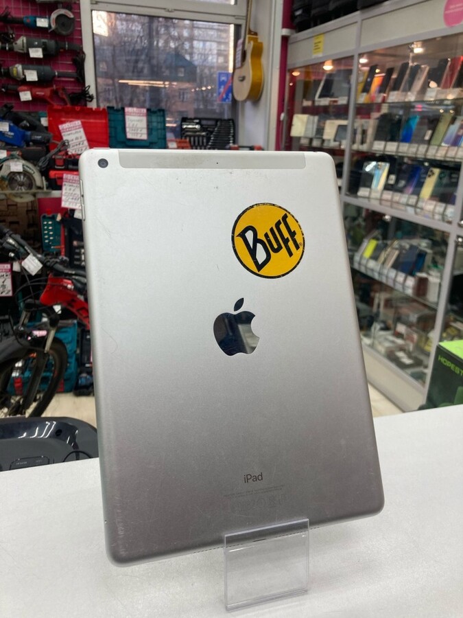 Планшет IPad A1823