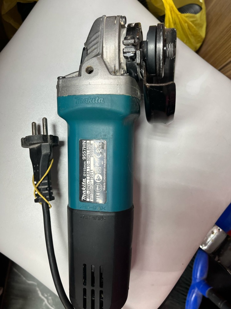 УШМ (Болгарка) Makita 9557HN