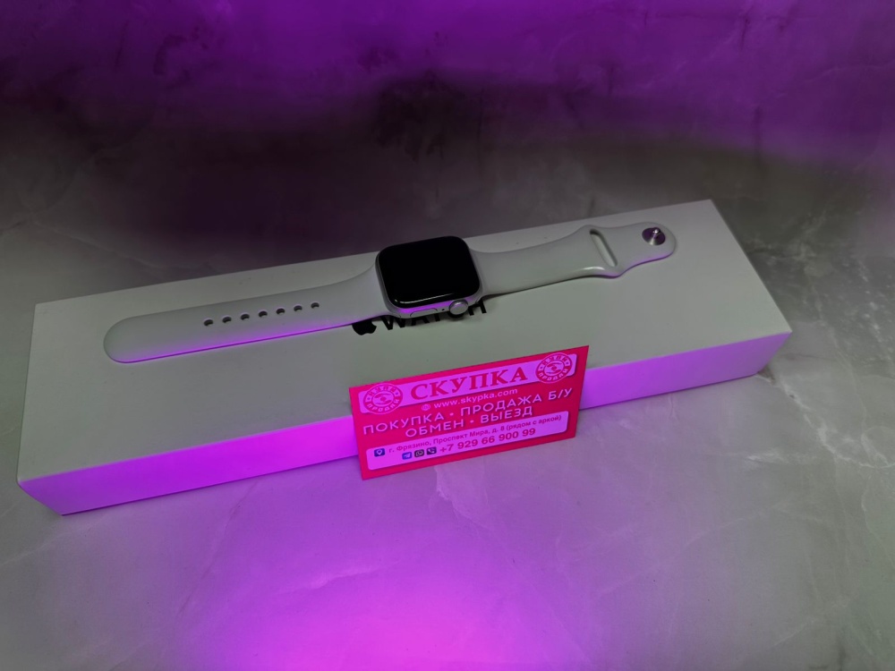 Часы Apple Watch SE 2023 40mm