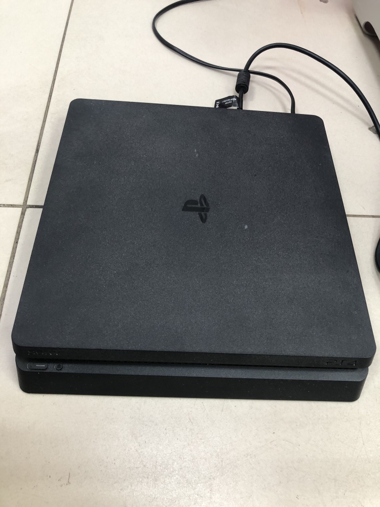 Игровая приставка Sony PlayStation 4 slim 500