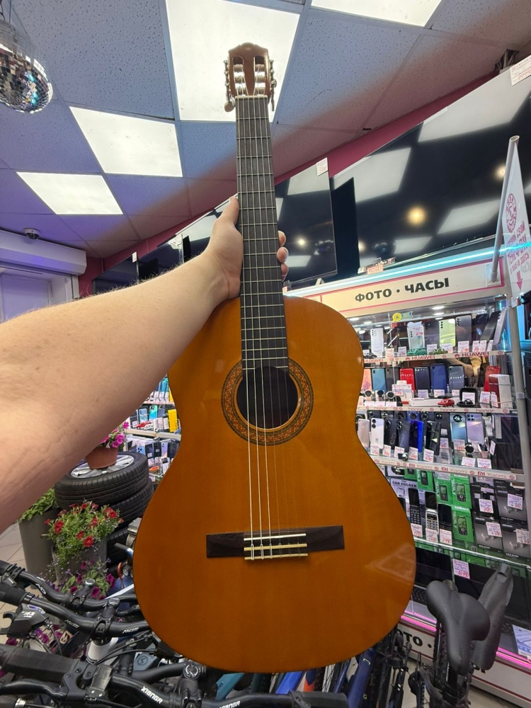 Гитара YAMAHA C40