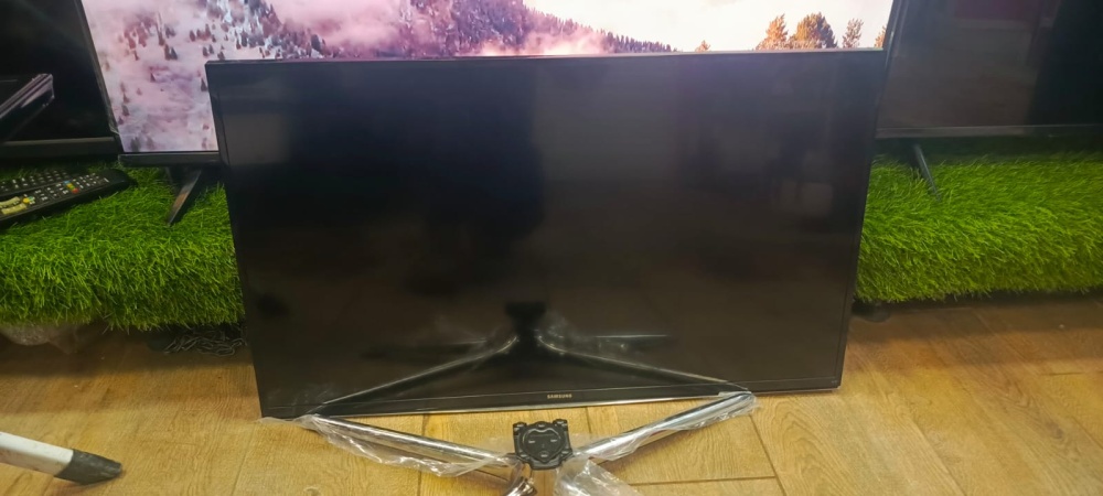 Телевизор Samsung 32" Smart TV