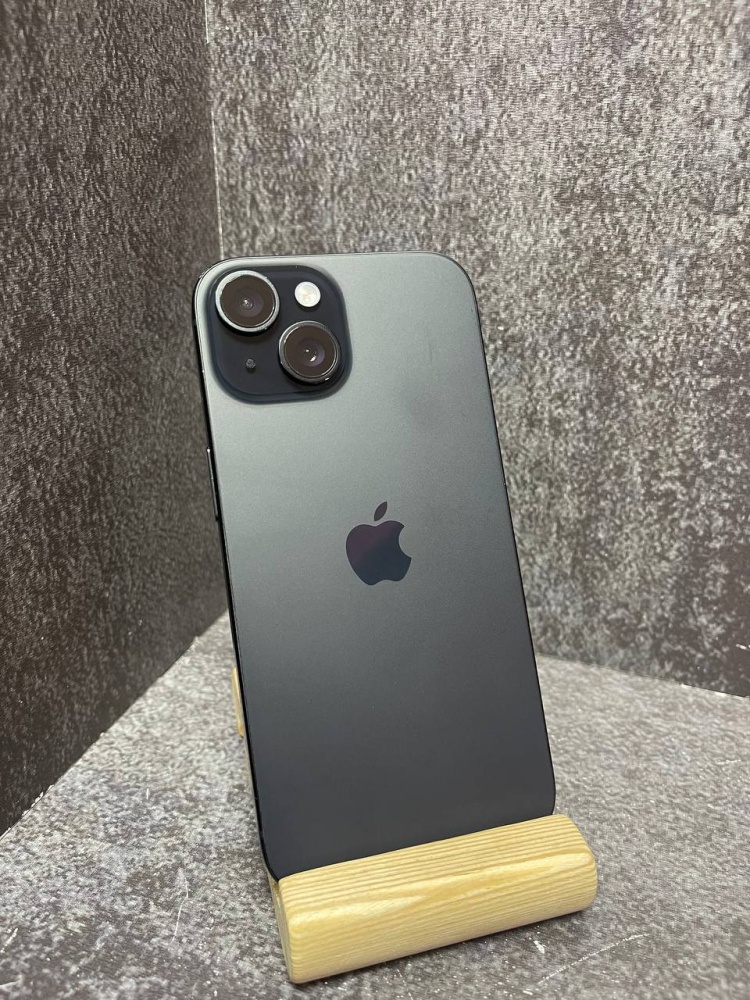 Смартфон iPhone 15 256Gb