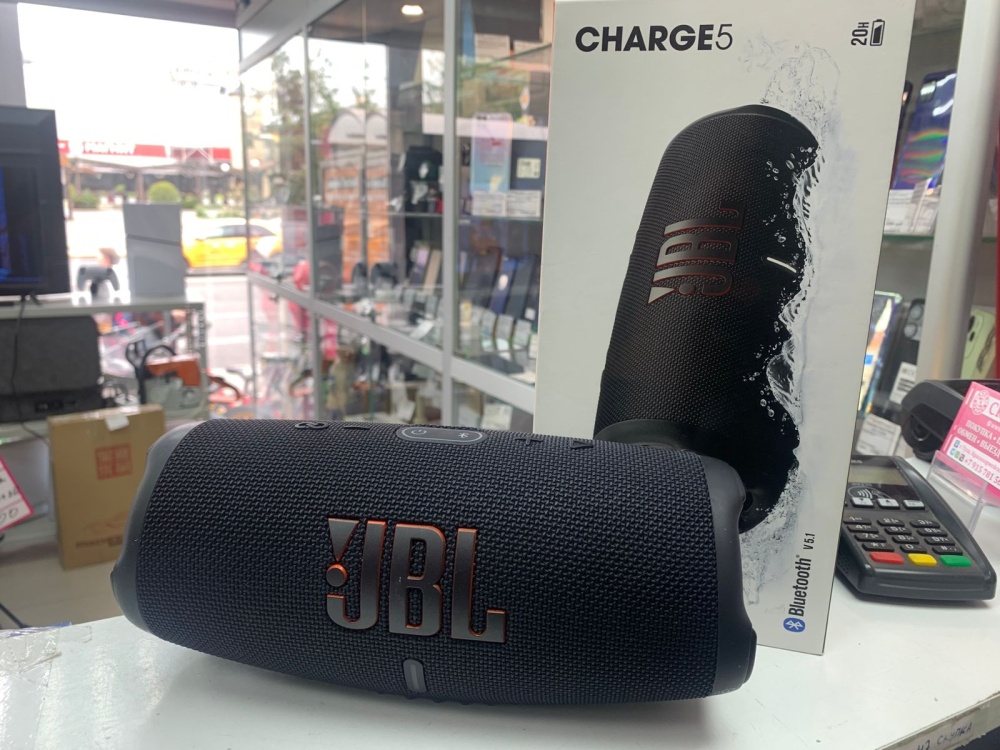 Акустика JBL Charge 5